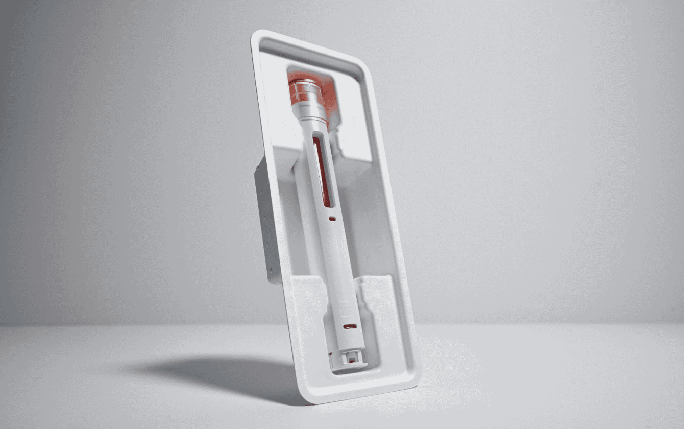 Das Moulded Fibre Tray schützt sensible Produkte zuverlässig und ist vollständig recyclingfähig. Geformtes Fasertray von Faller Packaging mit sicherer Halterung für pharmazeutische Produkte wie Pens oder Spritzen.