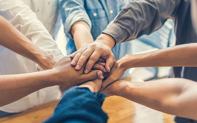 Gemeisam und vereint halten wir und an die Governance- und Compliance Richtlinien