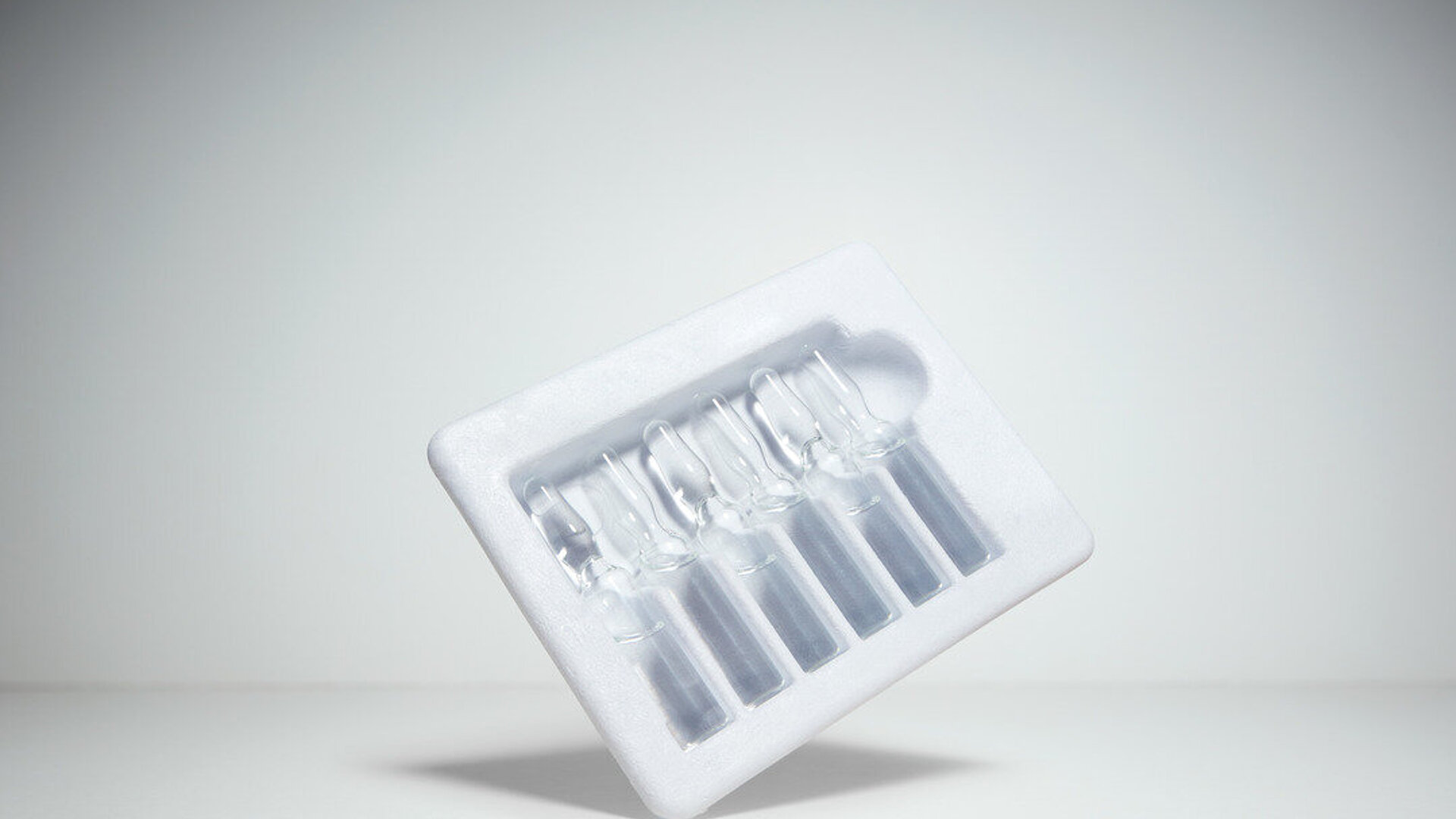 Sustainable Trays made from Paper Injection Moulding Faller Packaging